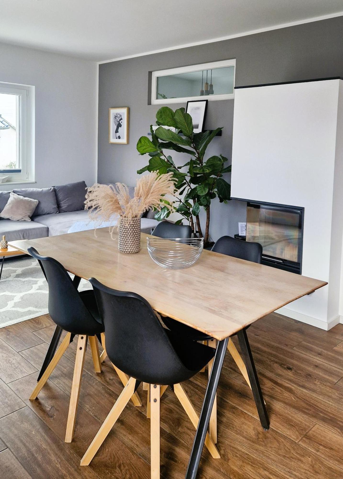 Eckhart Apartment *